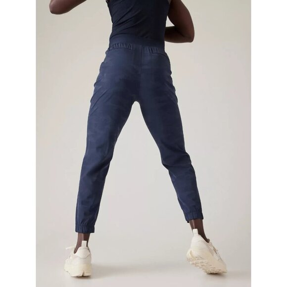 Athleta Womens Size 16 Brooklyn Heights High Rise Joggers in Navy Blue Camo $109 - Picture 2 of 12
